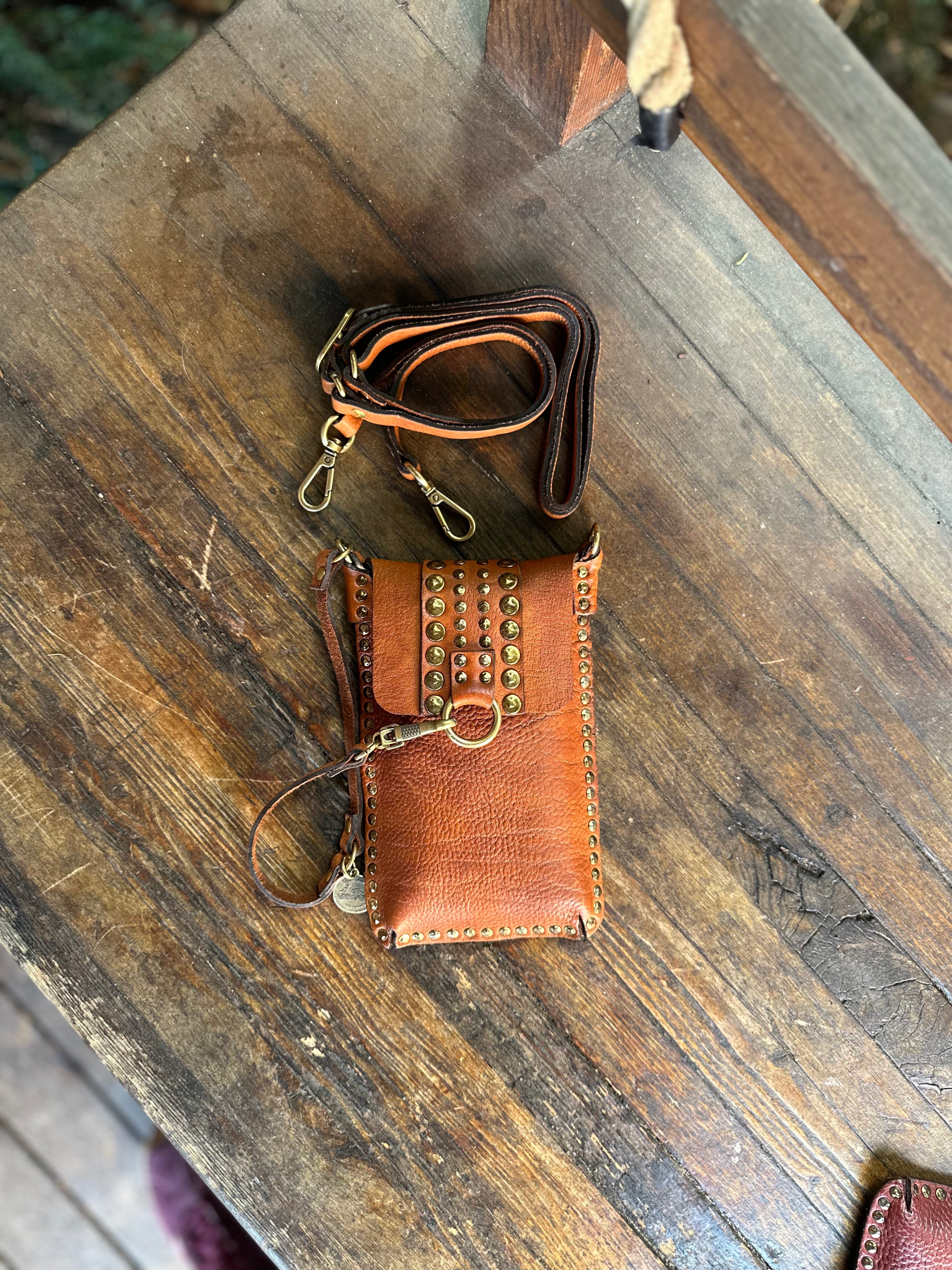 Kura Phone Case in Burgundy Leather