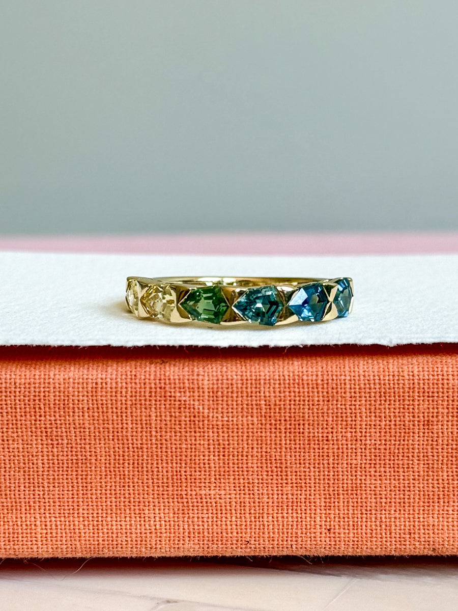 18K East-West Shield Rainbow Sapphire Stacking Ring