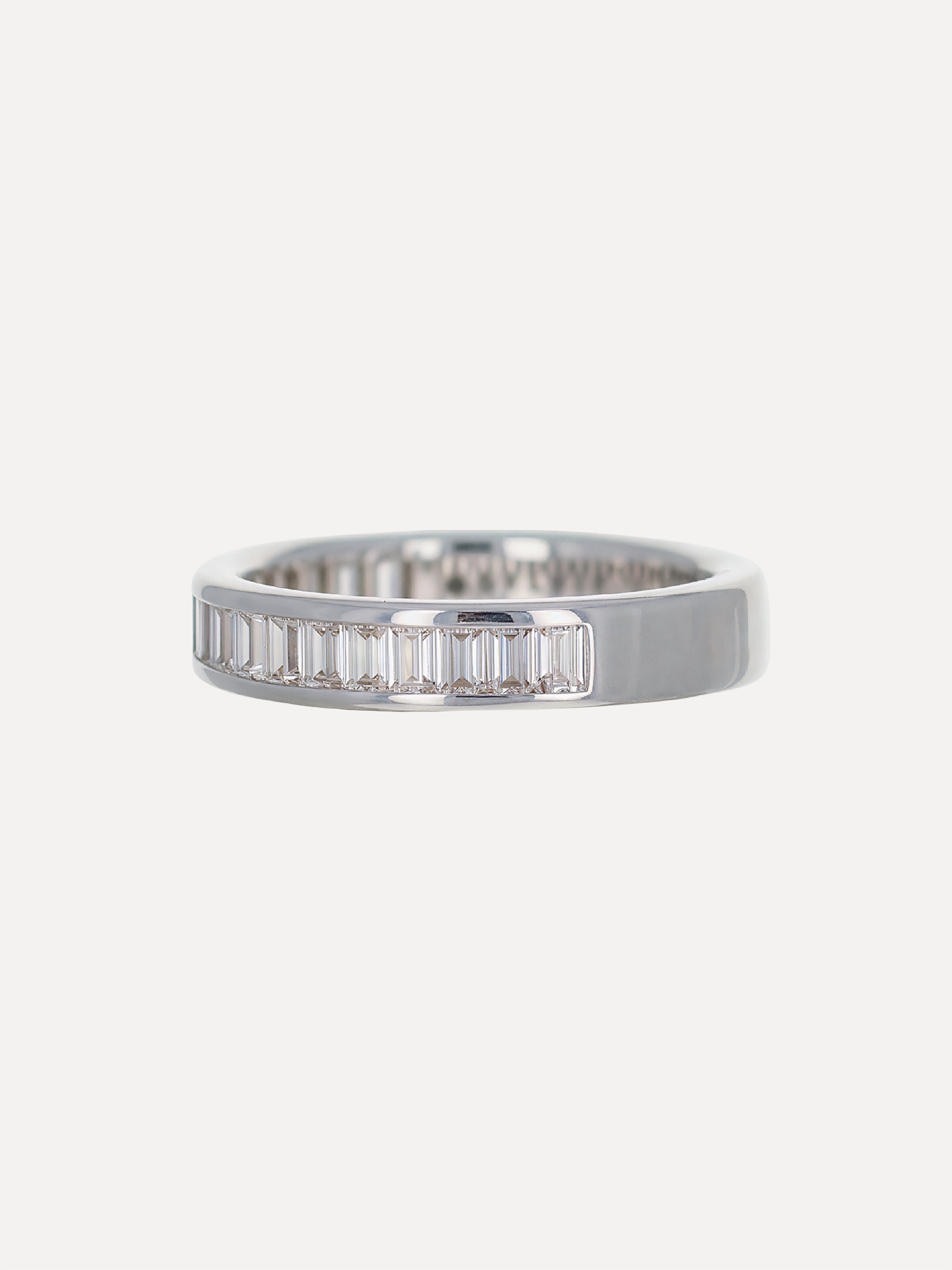 18K SImone Channel-Set Baguette Diamond Band
