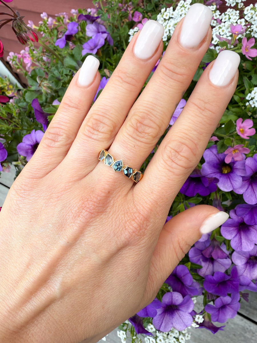 18K Floating Shield Blue/Green Sapphire Stacking Ring