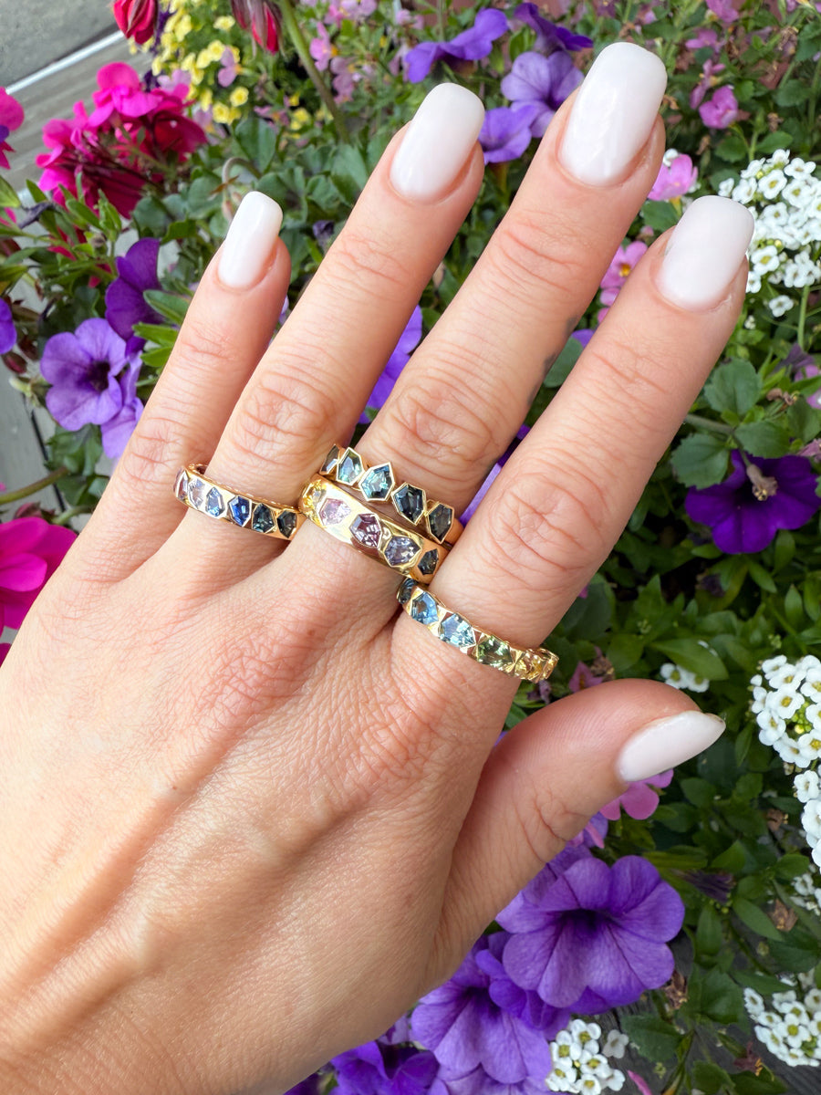 18K Floating Shield Rainbow Sapphire Wide Stacking Ring