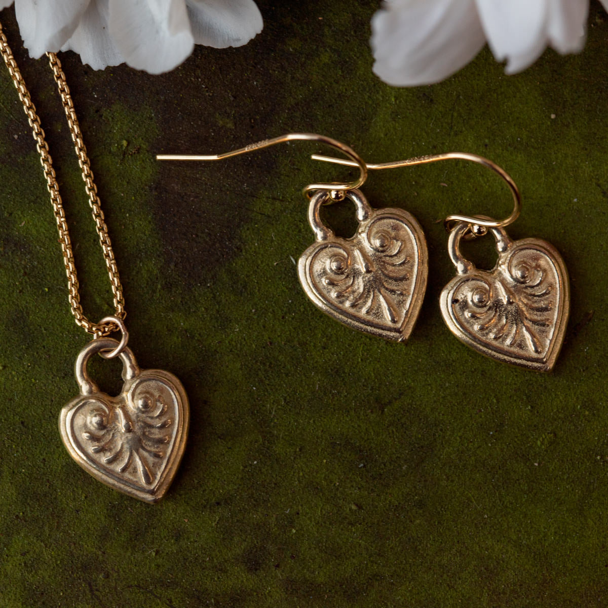 Lulu-Designs-Coeur-Necklace-Blog-image-Feb-2020