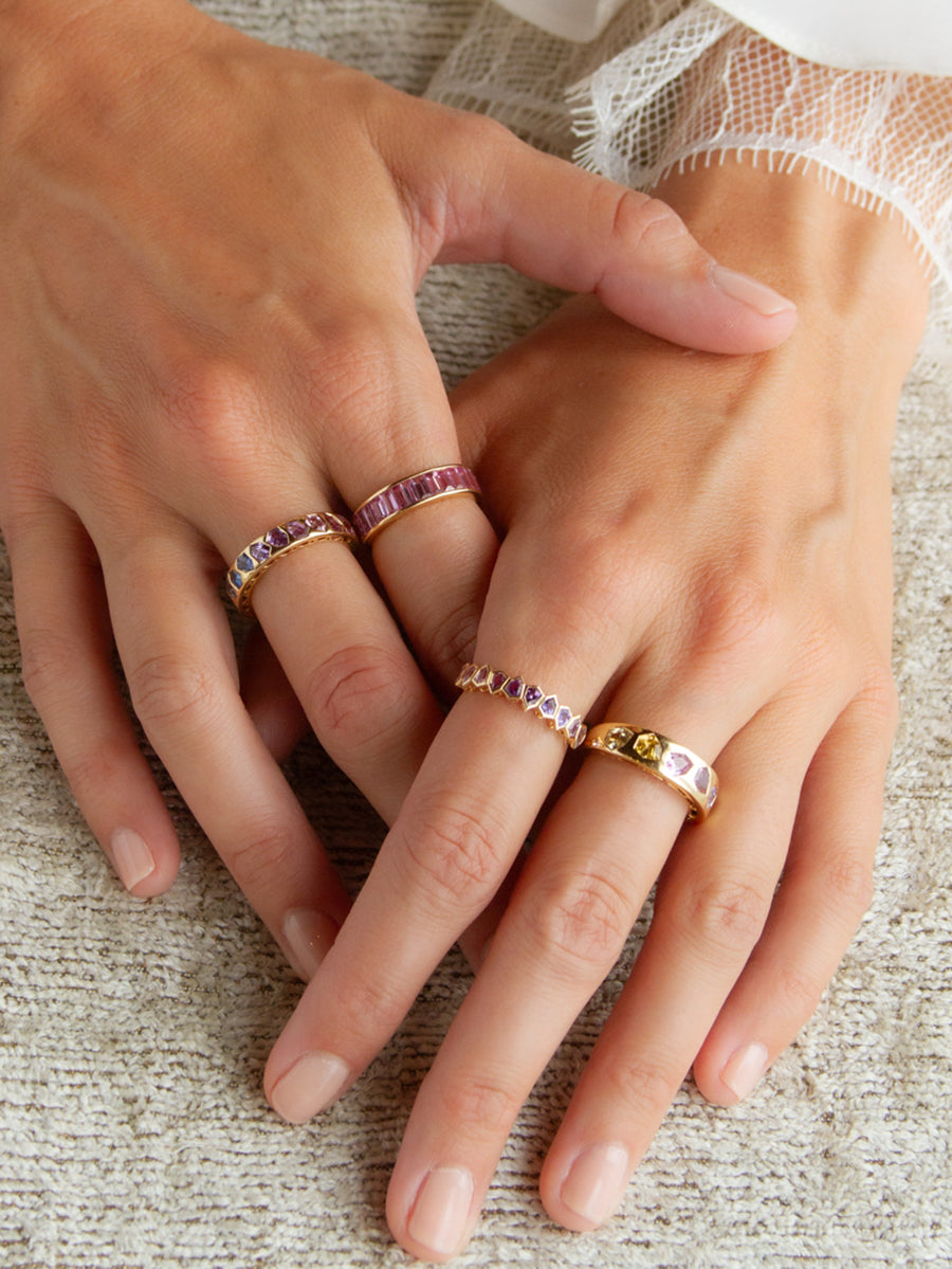 18K Floating Shield Rainbow Sapphire Wide Stacking Ring