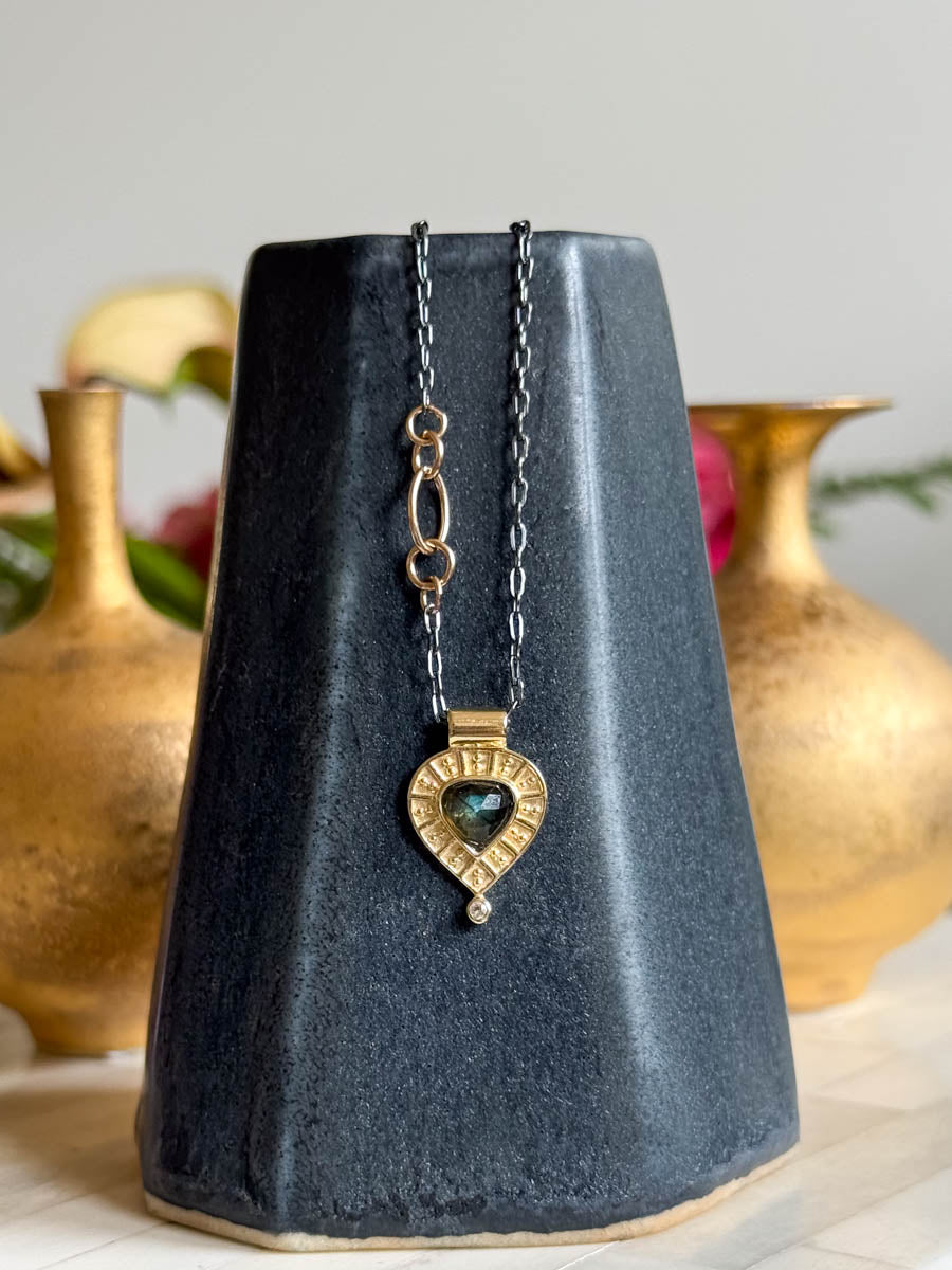 Priva Necklace