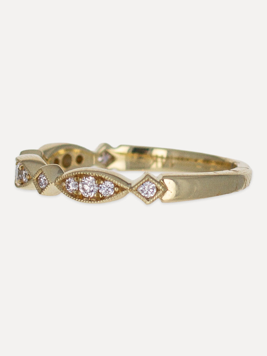 14K Heritage Diamond Vintage Milgrain Band